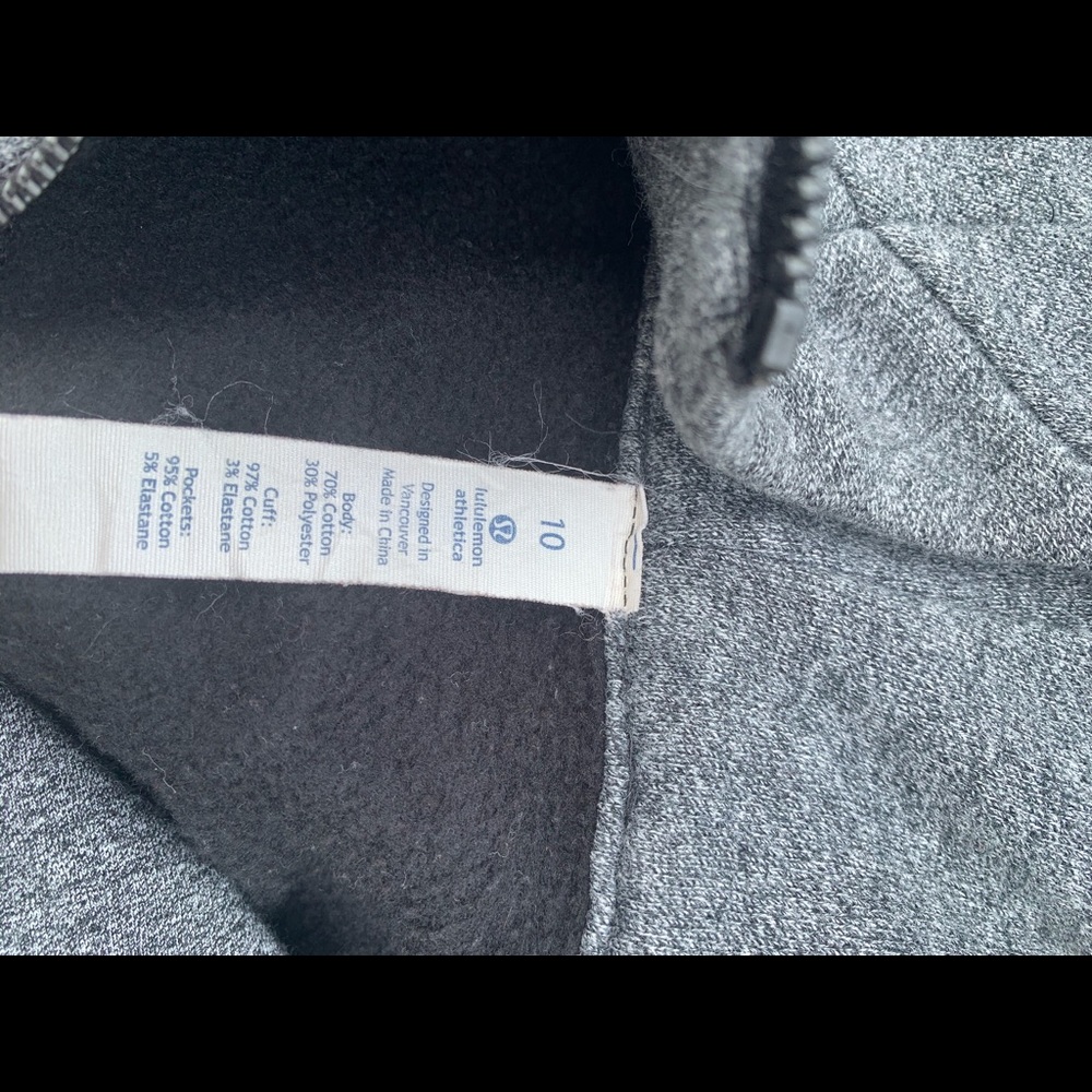 Lululemon zip up sweatshirt size 10